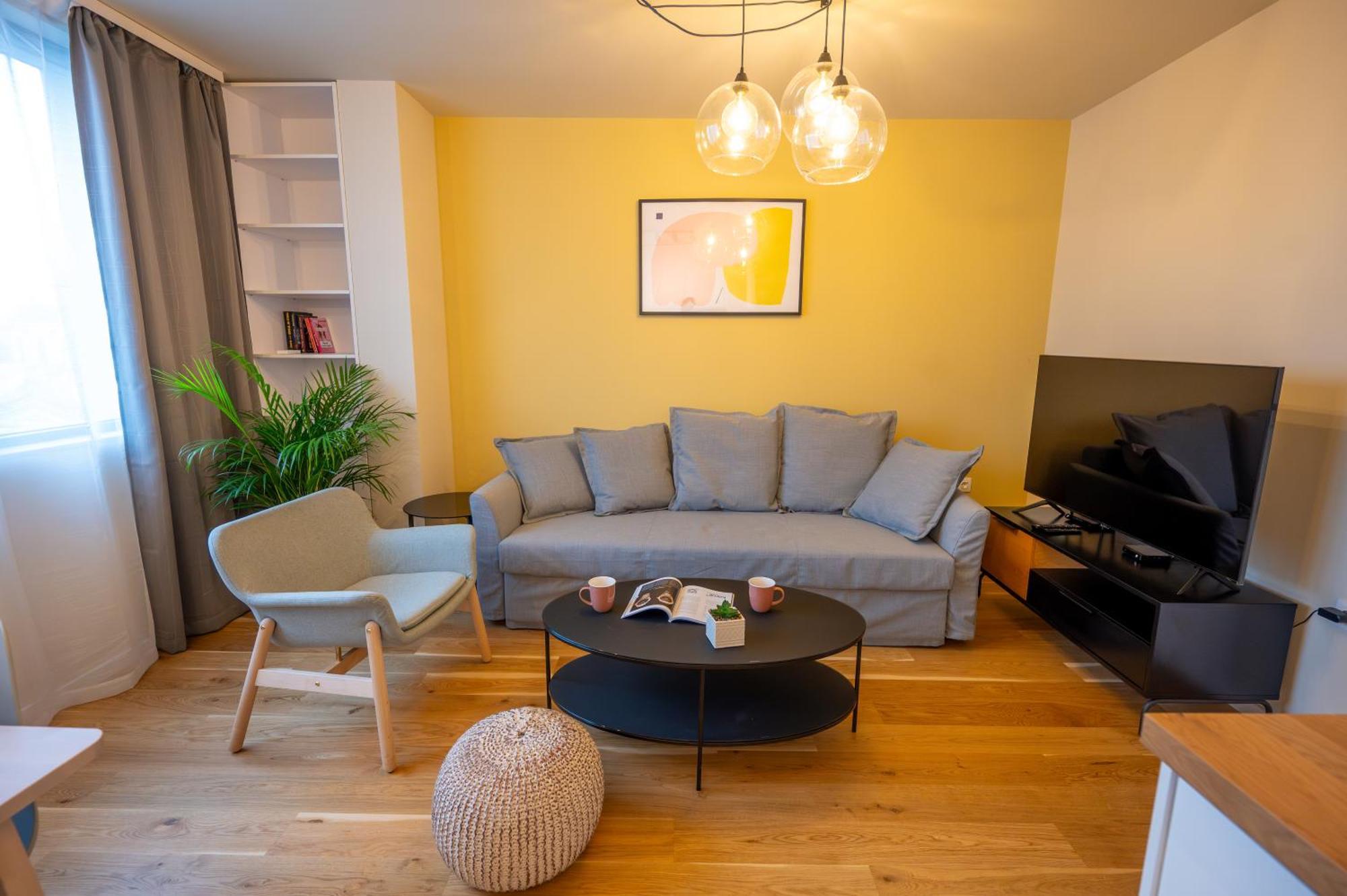 Design 1Bdr Apartment Near City Center โซเฟีย ภายนอก รูปภาพ