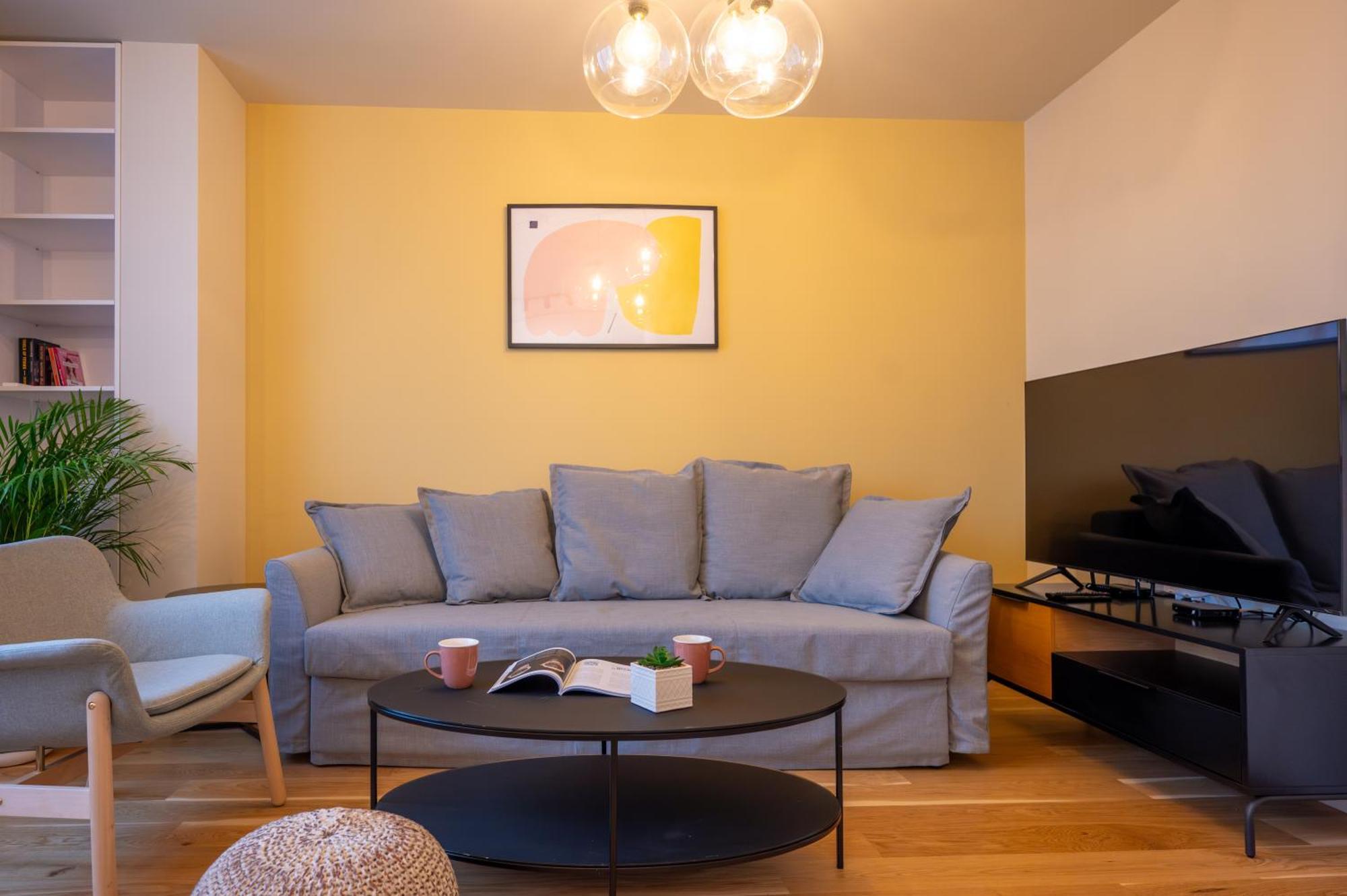 Design 1Bdr Apartment Near City Center โซเฟีย ภายนอก รูปภาพ